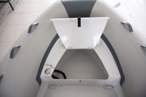 Gladiator Rib 590 AL nafukovací čln šedý s konzolou – Obrázok 8