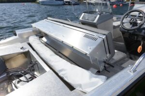 BUSTER M2 2024 motorový čln s dvomi konzolami 4,86 m + YAMAHA F40 FETL – Obrázok 8