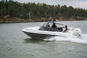 YAMARIN CROSS 75 BR 2024 motorový čln hliníkový + YAMAHA F300 XCB – Obrázok 7