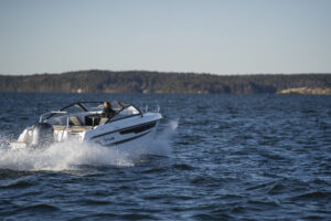 YAMARIN 60 DC 2024 + YAMAHA F115XB – Obrázok 10