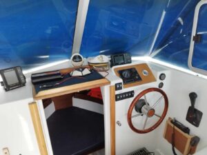 BENETTEAU ANTARES 6.2 kajutový motorový čln - rok výroby 1999 – Obrázok 6