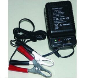 Zásuvková nabíjačka batérií 12 Volt, 0,3 A - nabíjanie do 30 Ah – Obrázok 1