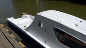 AQUA SYBB Rybársky čln TISZA TFBF-06 zo sklolaminátu s dvojitým dnom, s kabínou - 550x160x58cm – Obrázok 4