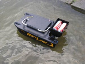 Rybárska zavážacia loďka Bait Liner a bezdrôtový sonar do 300m - akciový set – Obrázok 6