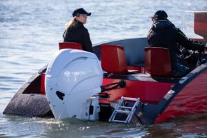 Tohatsu MFS 140AW ETUL závesný lodný motor – Obrázok 5