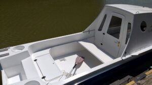 AQUA SYBB Rybársky čln TISZA TFBF-06 zo sklolaminátu s dvojitým dnom, s kabínou - 550x160x58cm – Obrázok 3