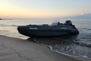 SEA STORM 17 HDPE Extra odolný plastový čln šedý - 518 cm – Obrázok 17