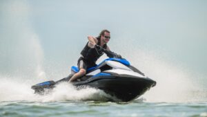 YAMAHA JetBlaster 2026 vodný skúter, čierny – Obrázok 7