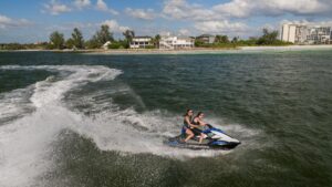 YAMAHA JetBlaster 2026 vodný skúter, čierny – Obrázok 5