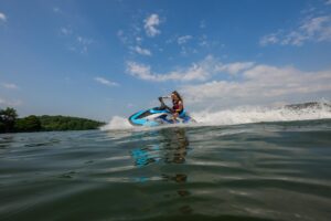 YAMAHA JetBlaster DLX 2026 vodný skúter, azúrovo modrý a biely – Obrázok 7