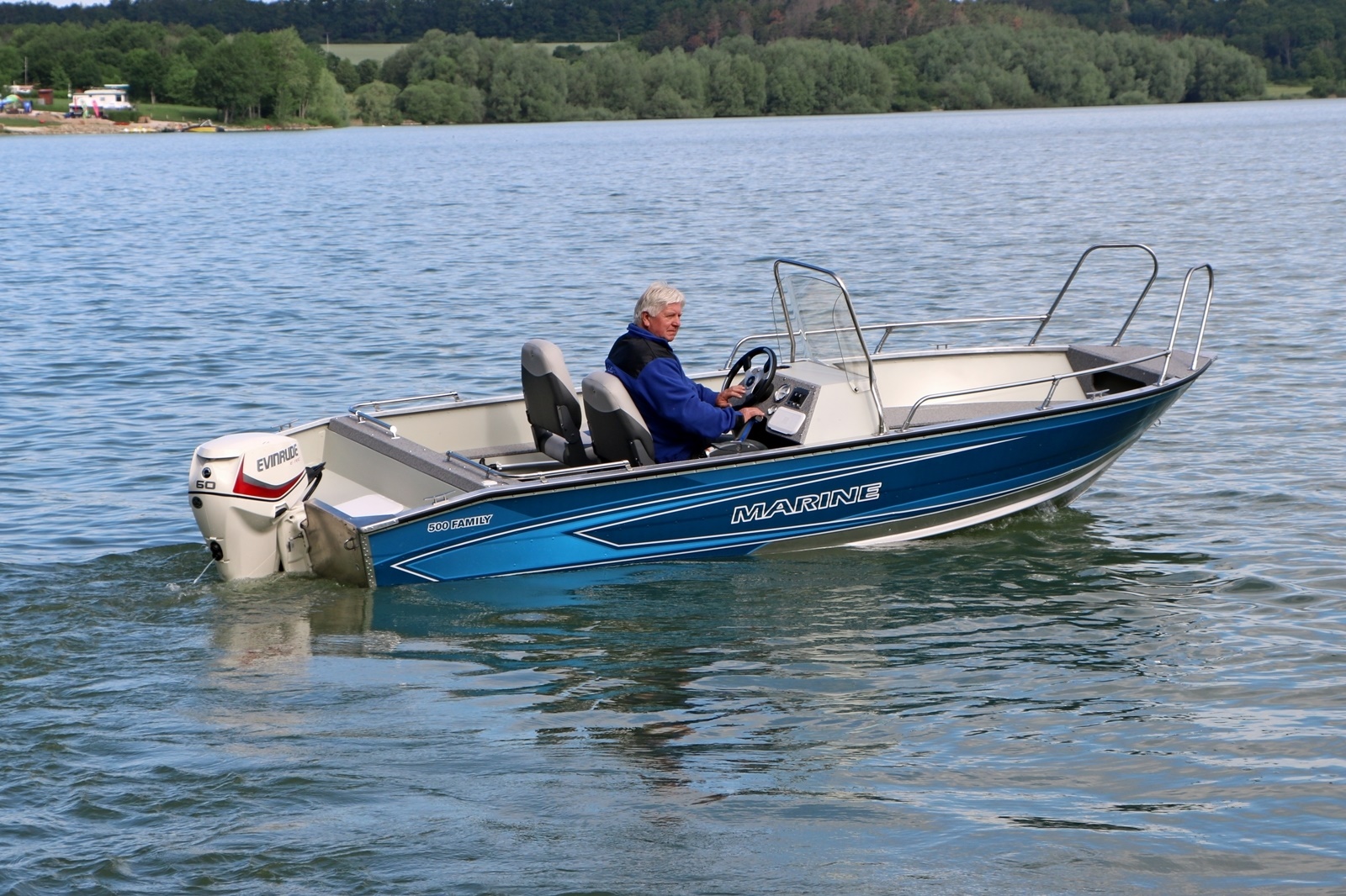 Interiér MARINE 500 FAMILY